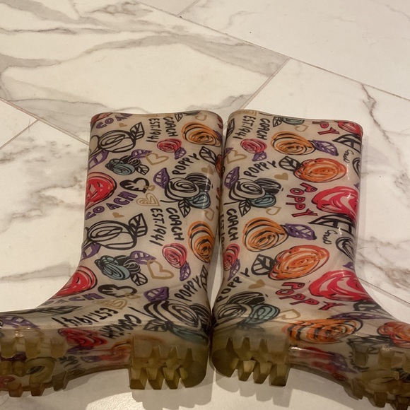 Coach Poppy Graffiti Rain boots Size 5. Used, but in good condition. No box - Picture 8 of 8
